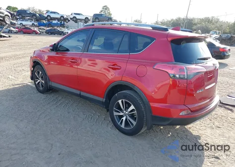 2017 Toyota Rav4 Xle z USA, uszkodzony, nr VIN 2T3WFREV3HW386390